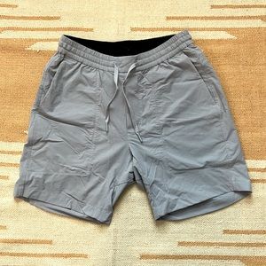 Lululemon Bowline Shorts - Gray -M